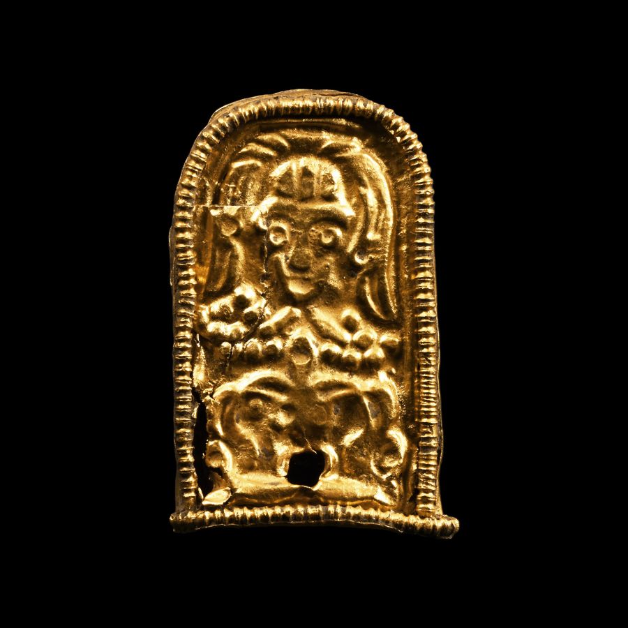 Byzantine Gold Strap End with Facing Figure