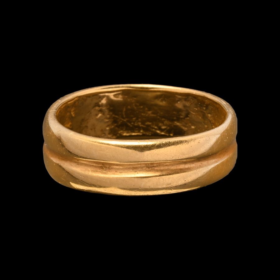Tudor Gold Double-Banded Love Ring