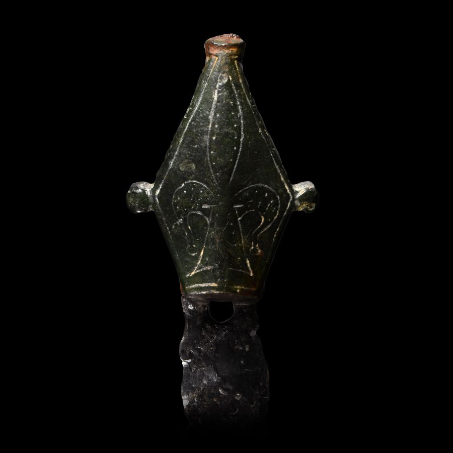 Medieval Quillon Dagger with Bronze Pommel