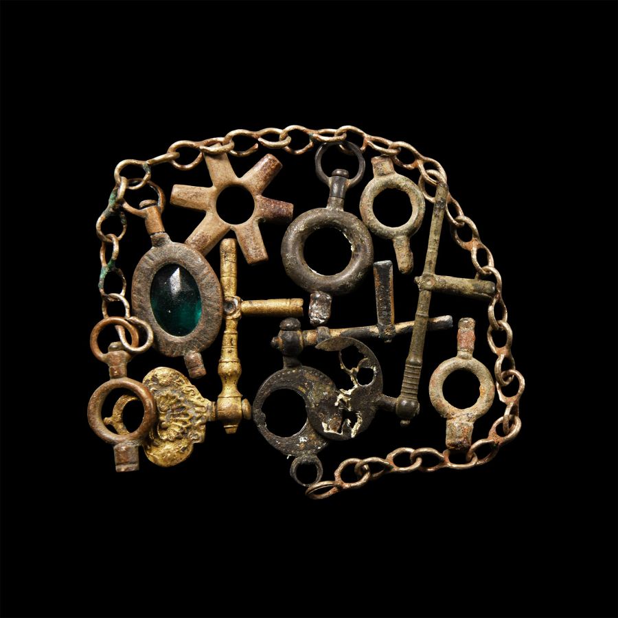 Post Medieval 'Thames' Bronze Watch Key Group