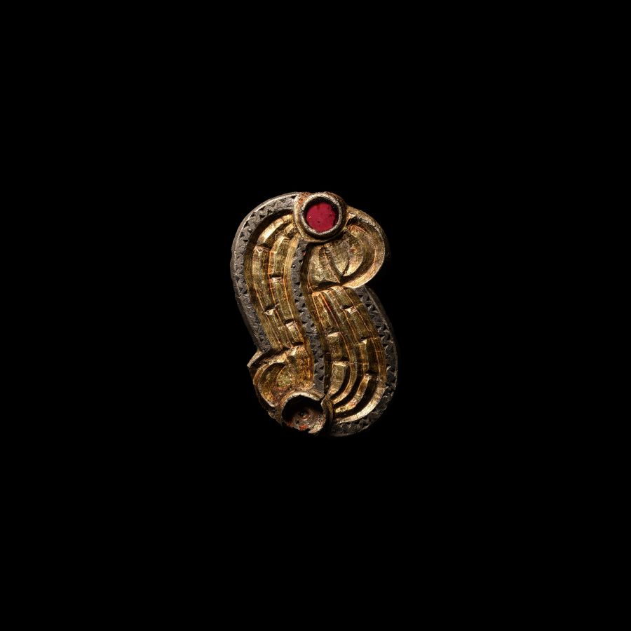 Alemannic Silver-Gilt S-Shaped Bird Brooch