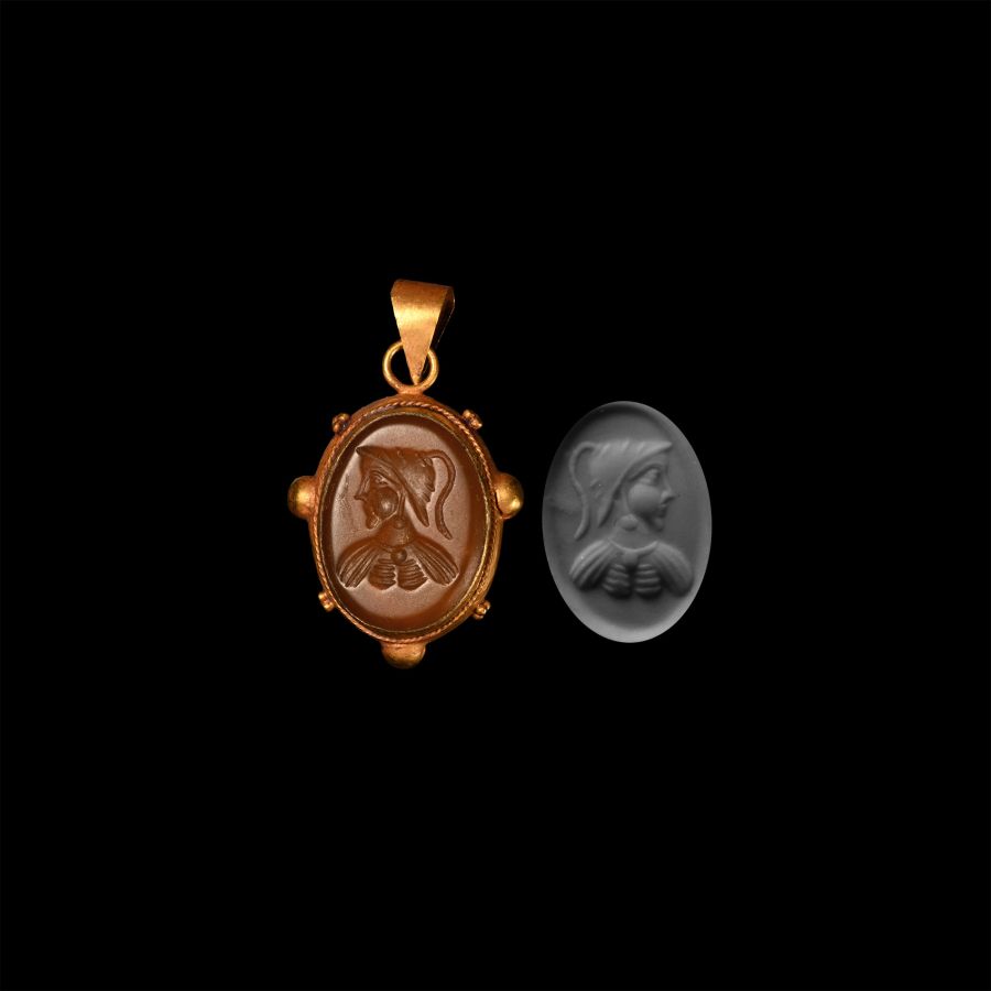 Gold Pendant with Helmetted Bust Gem