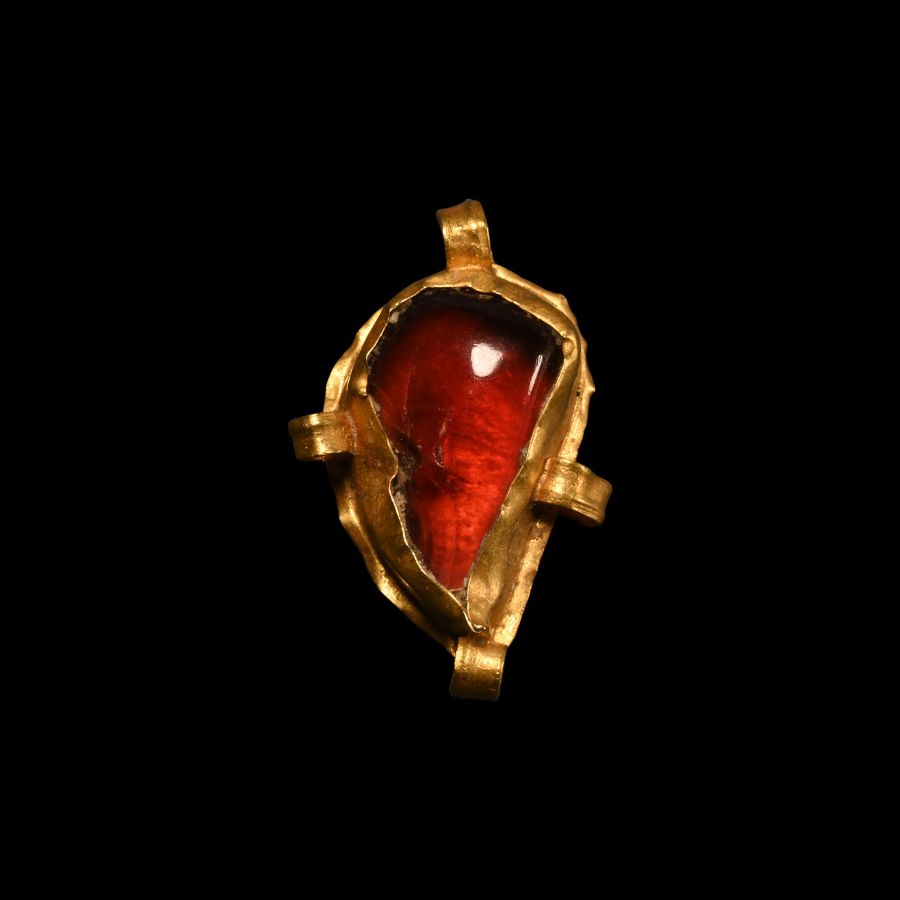 Medieval Gold and Garnet Teardrop Pendant