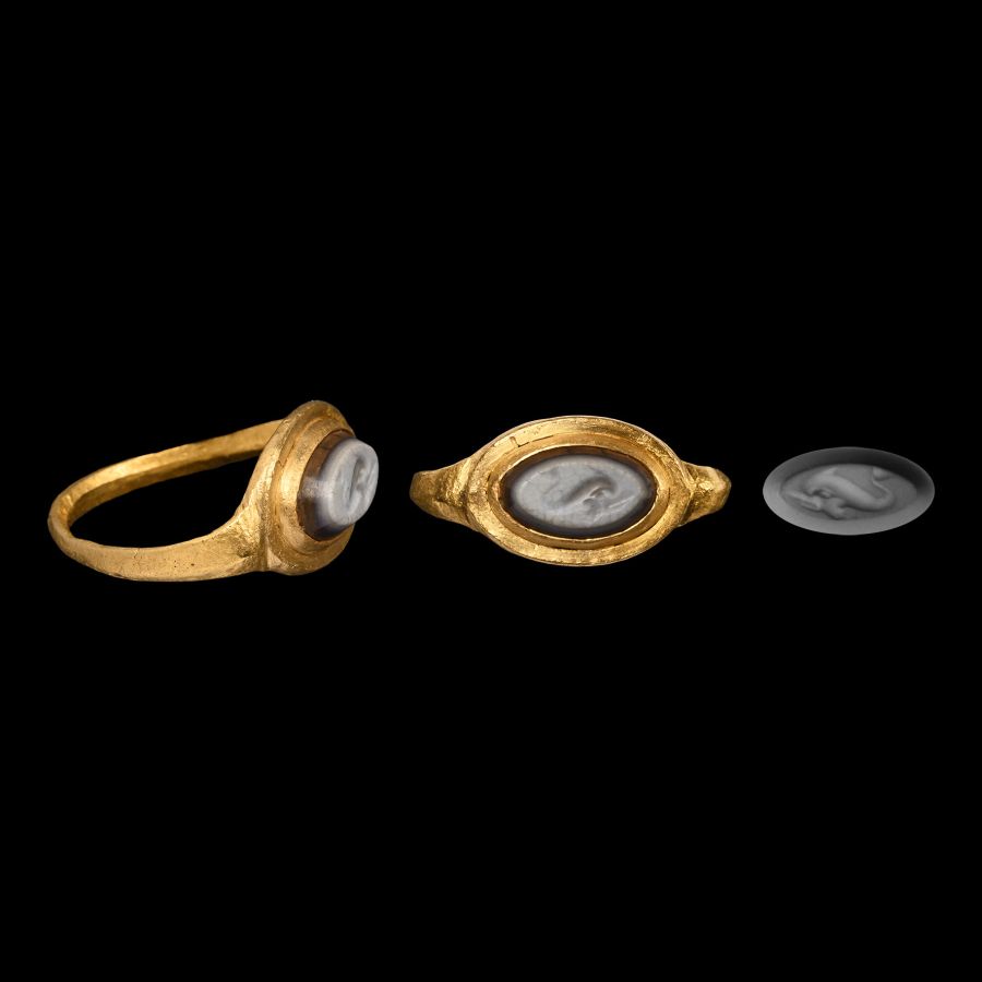 Roman Gold Ring with Dolphin Gemstone