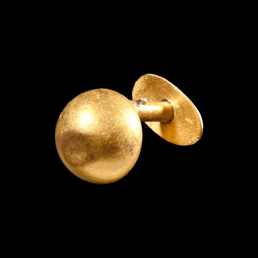 Stuart Period Gold Dress Fastener