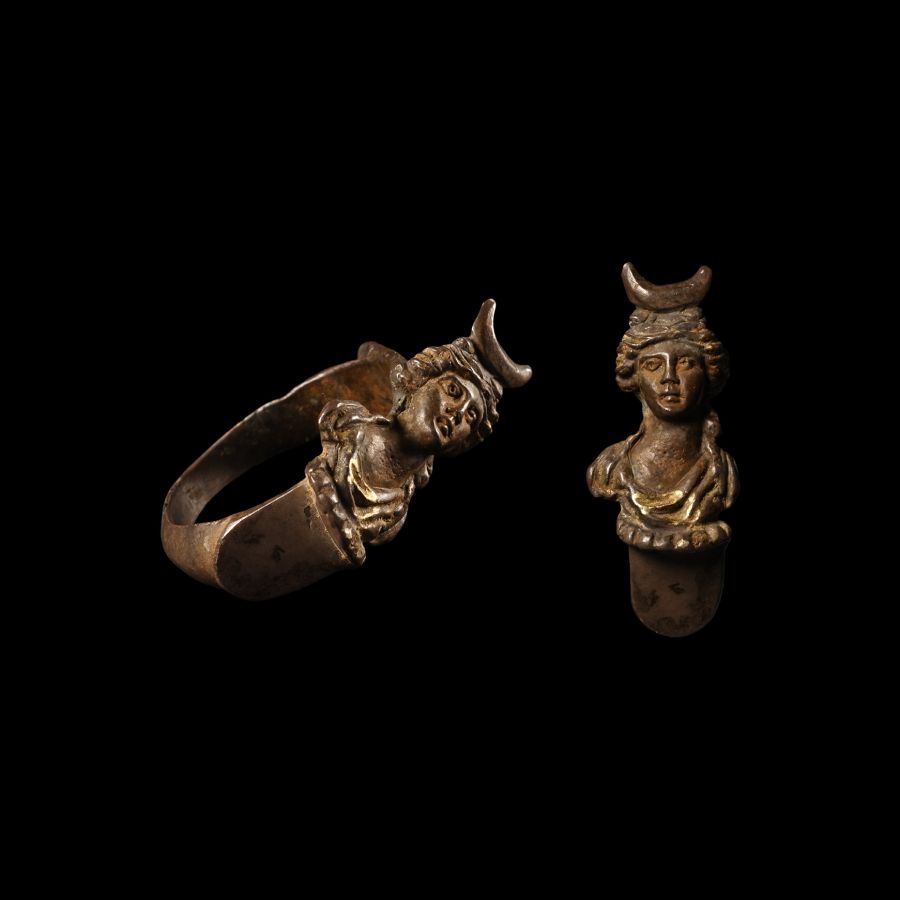 Roman Silver-Gilt Ring with Bust of Goddess
