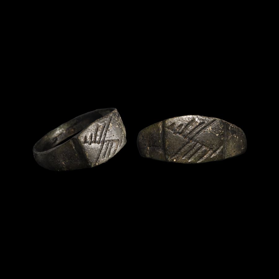 Tudor Period Bronze Fede Ring