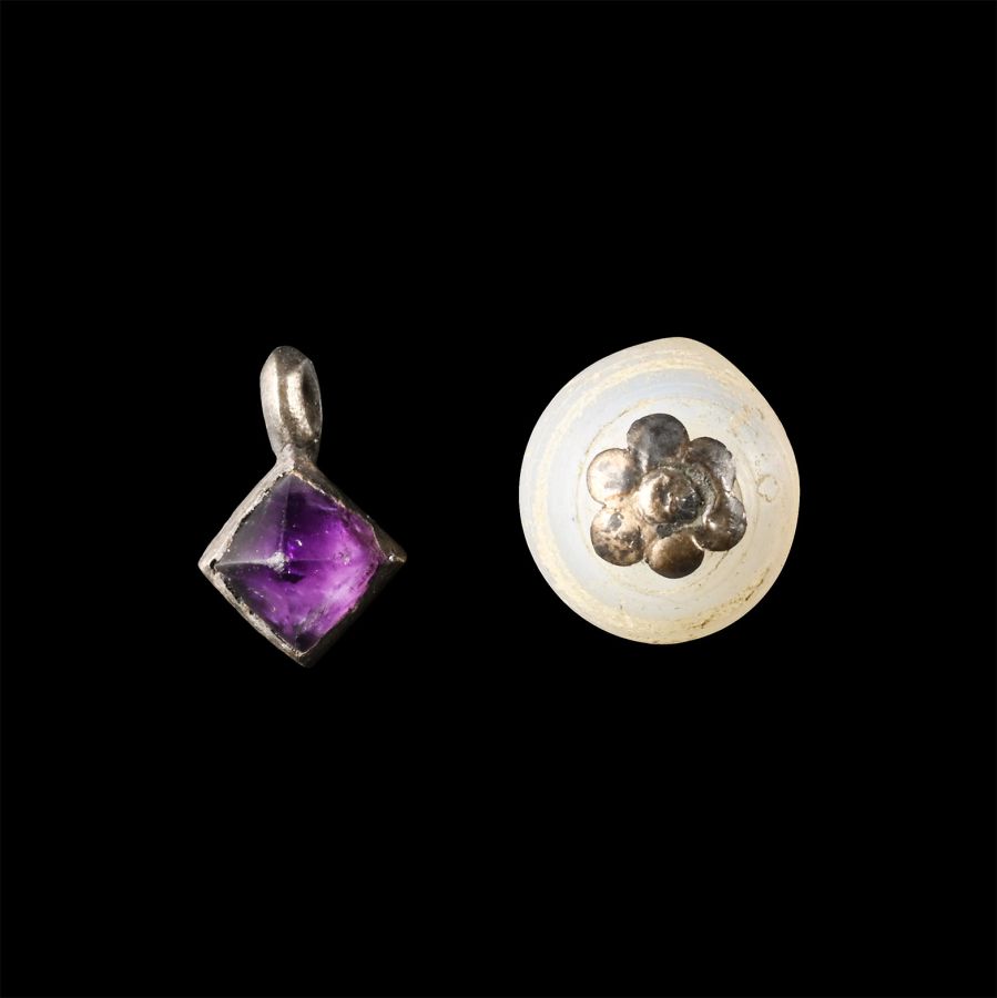 Tudor Period 'Thames' Button and Pendant Group