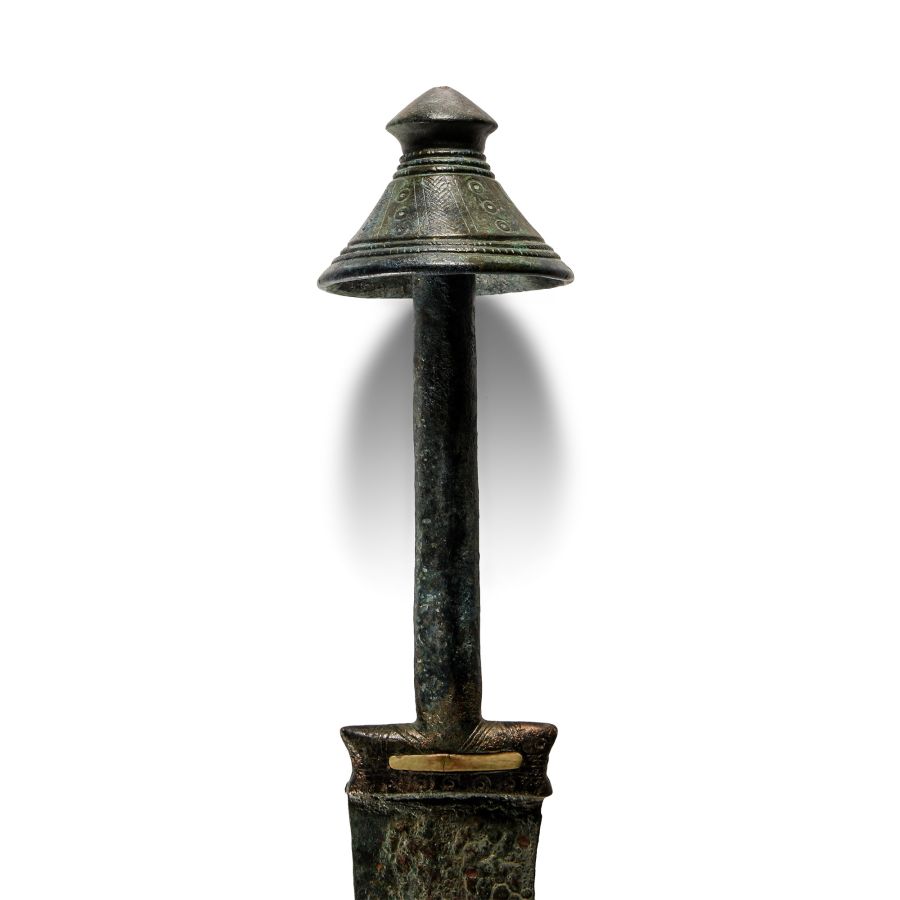 Amarlu Bronze Dagger with Bell-shaped Pommel