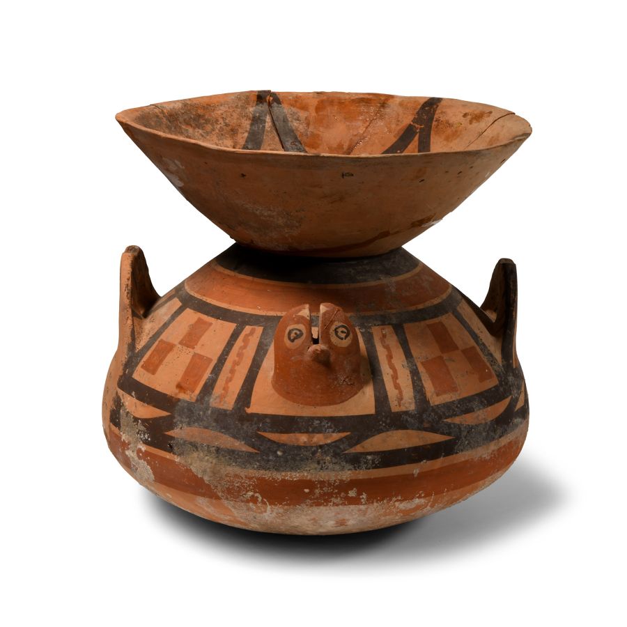 Large Daunian Painted Terracotta Olla