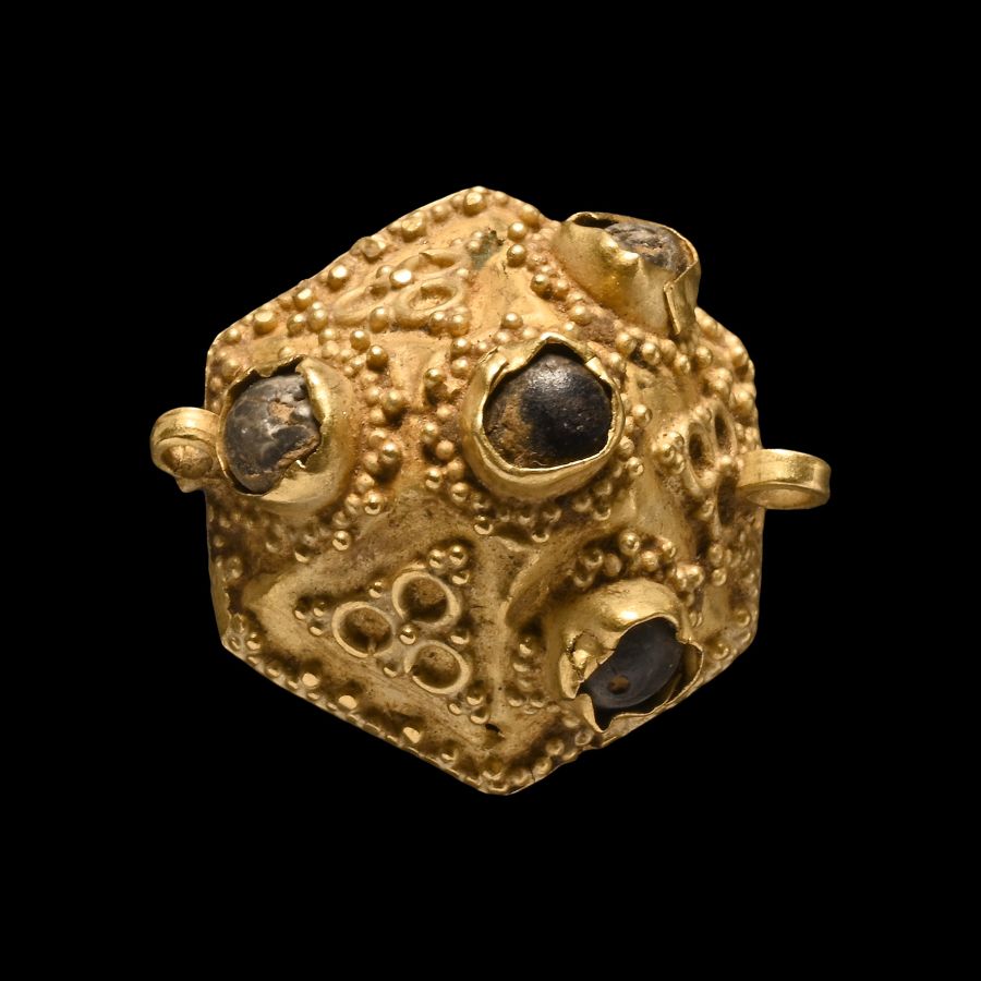 Byzantine Garnet Set Gold Pendant