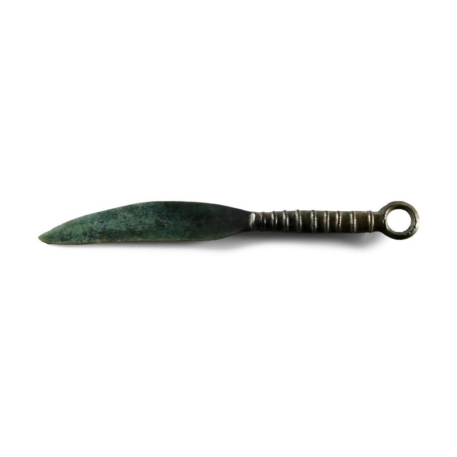 Bronze Age Knife with Ribbed Handle