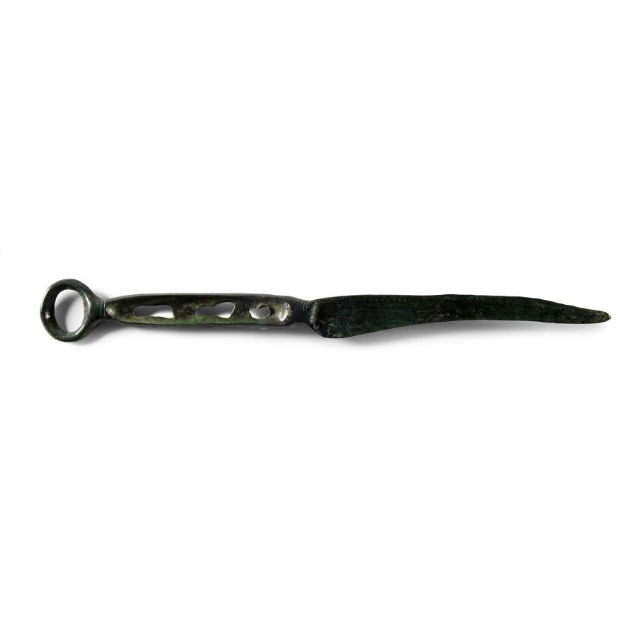 Bronze Age Knife with Looped Pommel