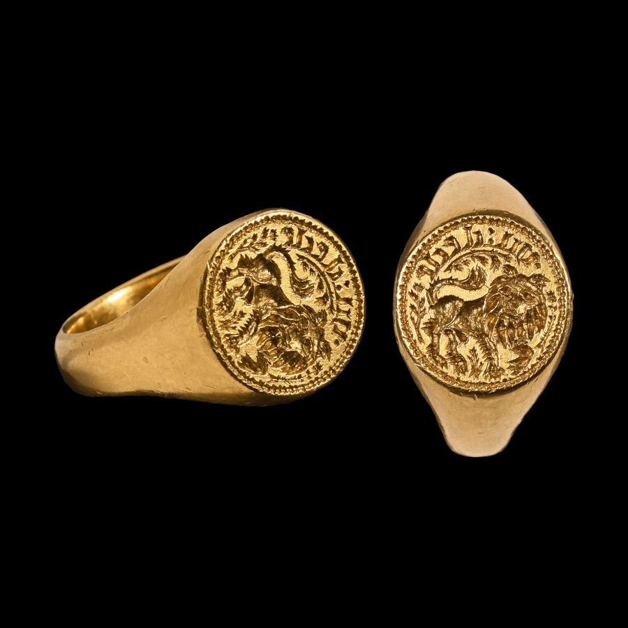 Medieval Gold Signet Ring with 'Indeed' Inscription and Lion
