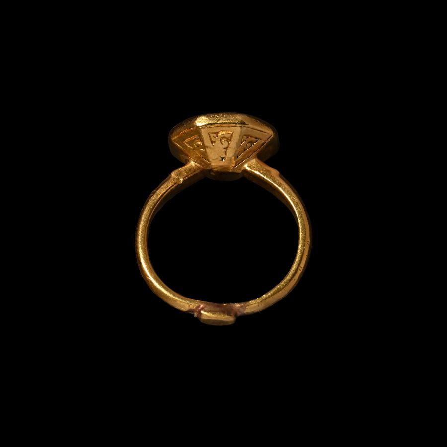 Medieval Gold Signet Ring with Hexagonal Bezel Engraved with an Arabic Inscription