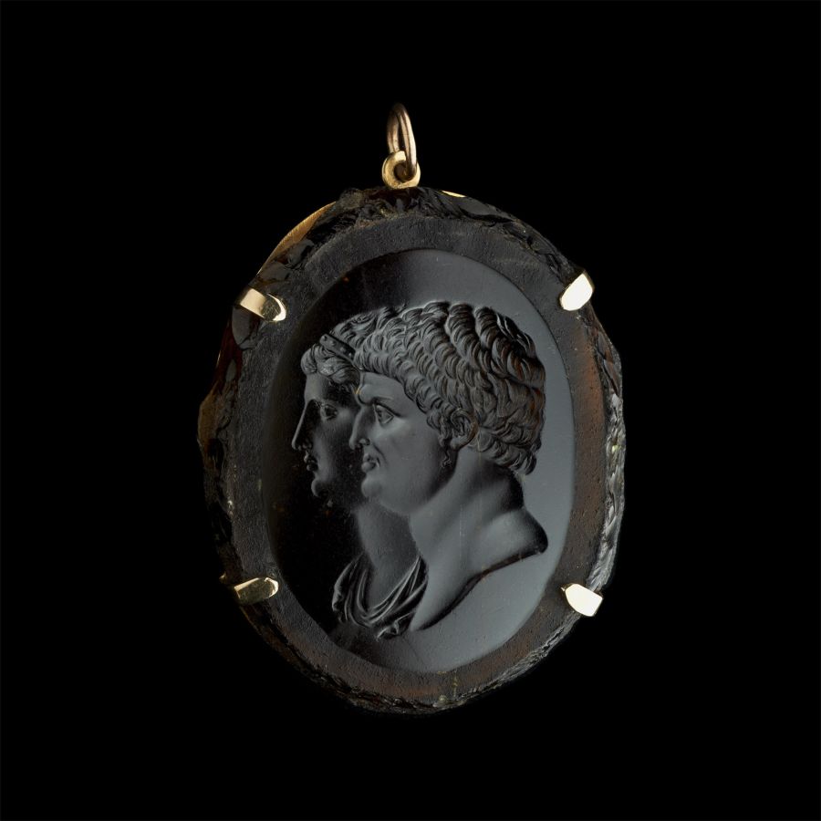 Neoclassical Glass Oval with Jugate Busts in Gold Pendant
