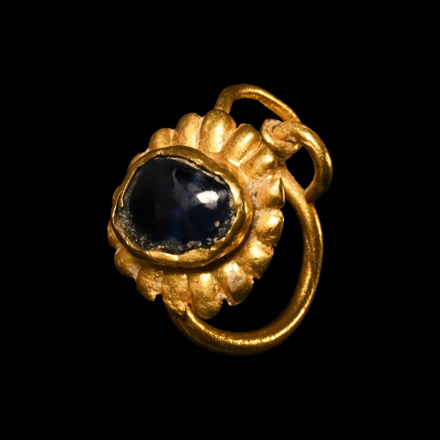 Roman Gold and Garnet Earring