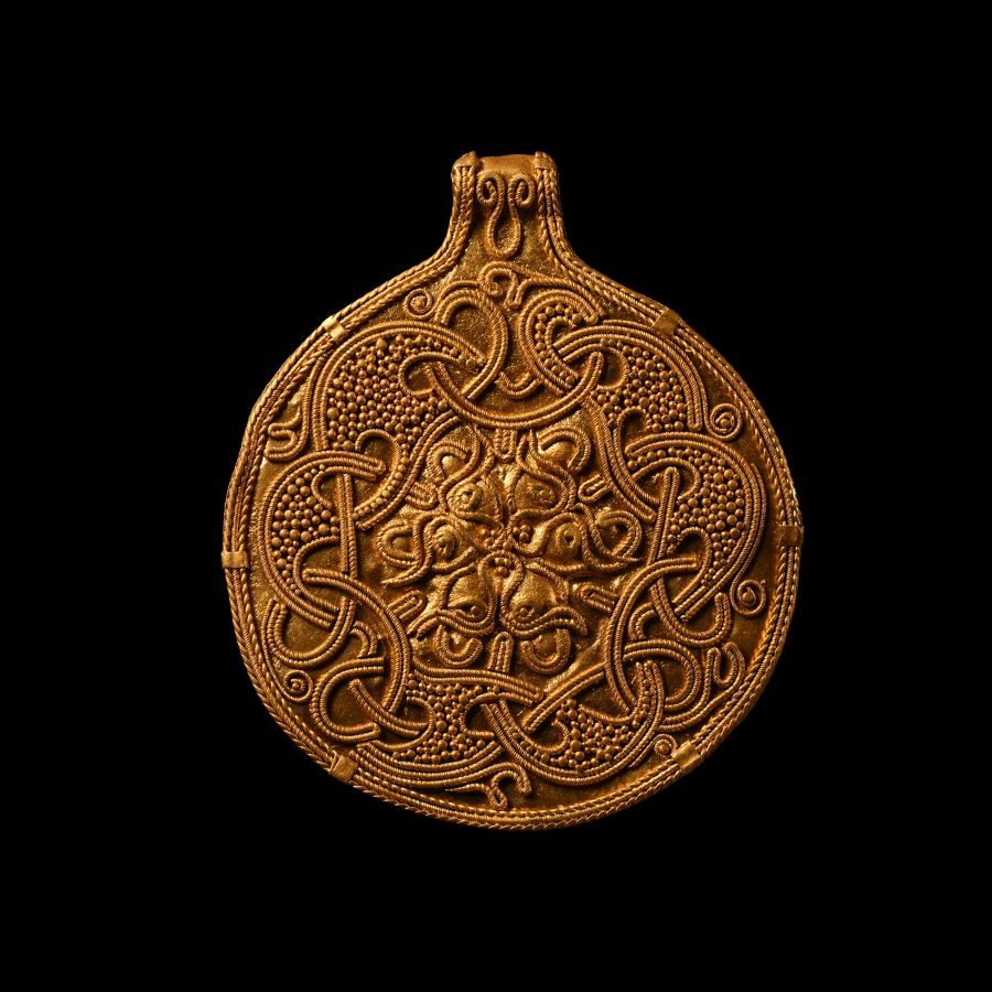 Viking Age Scandinavian Gold Filigree Pendant with Interlace Motif