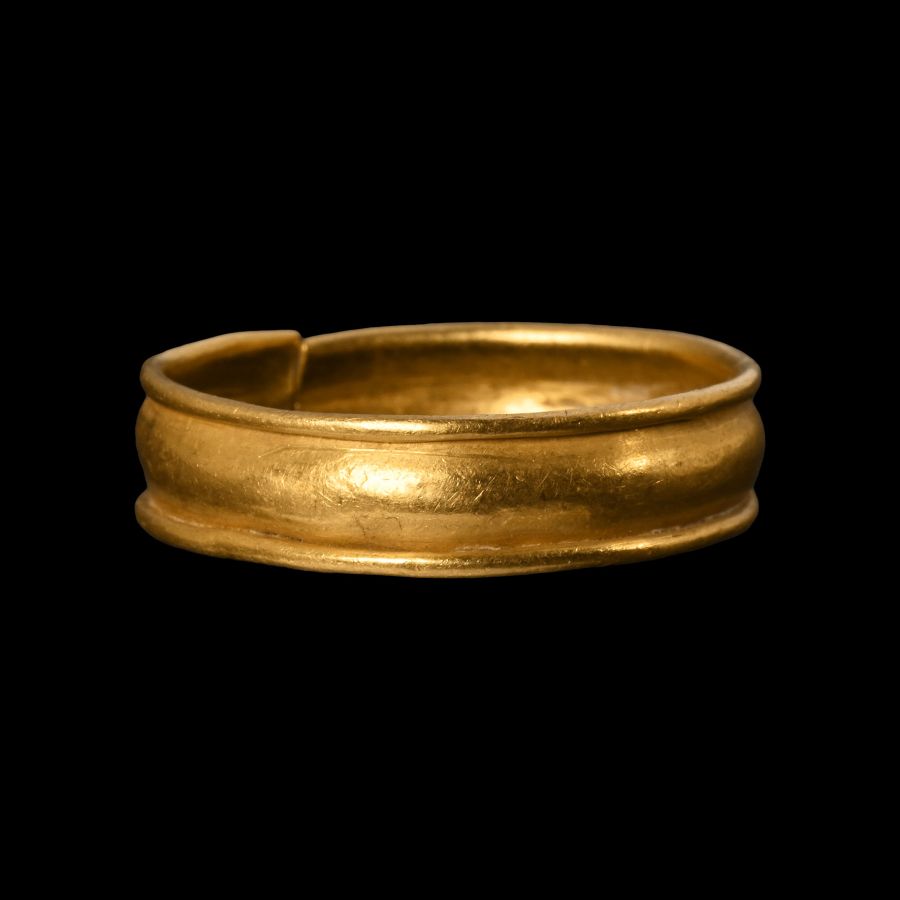 Medieval Banded Gold Ring