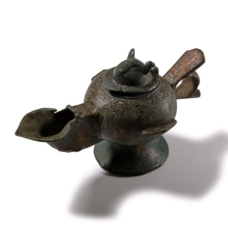 Western Asiatic Oil Lamp with Decorations