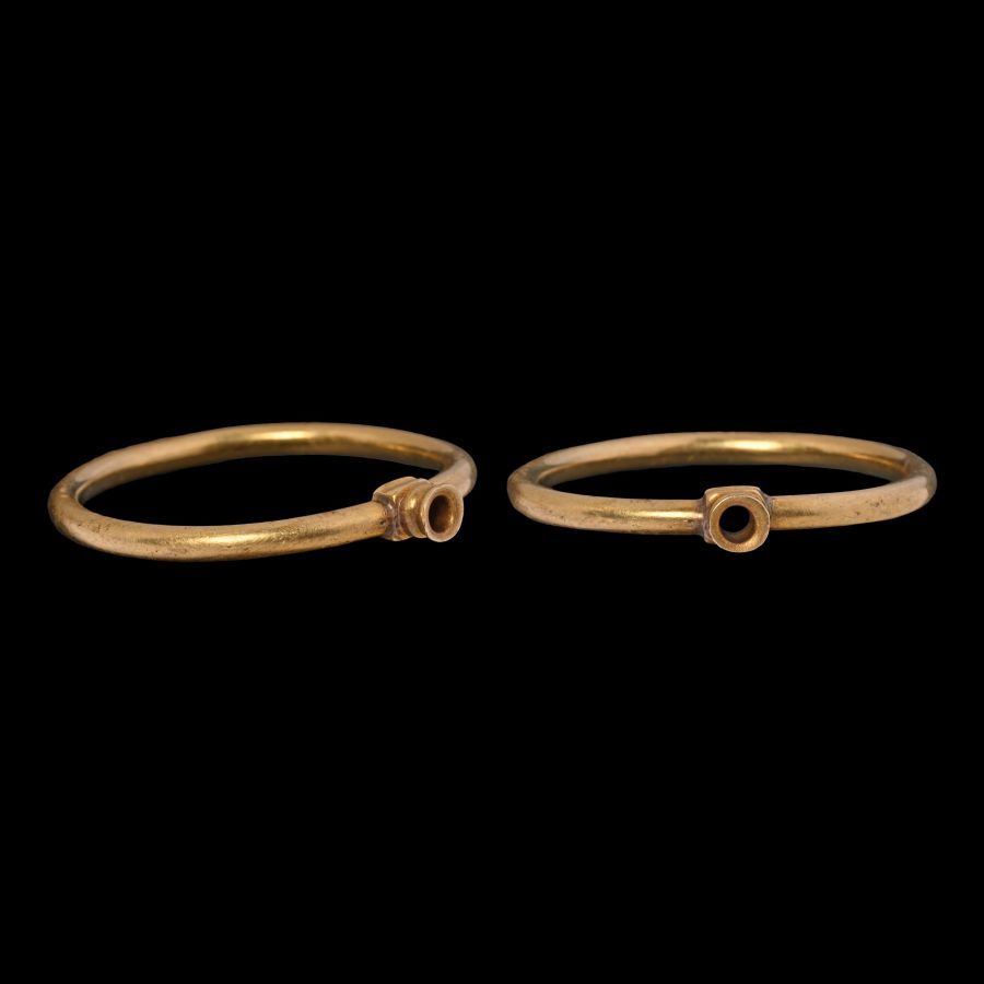 Post Medieval Gold Ring Fitting