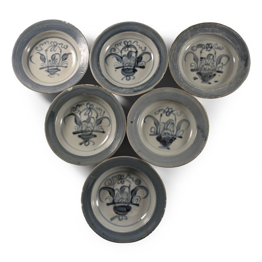Tek Sing Treasure Shipwreck Glazed Blue and White Dish Set
