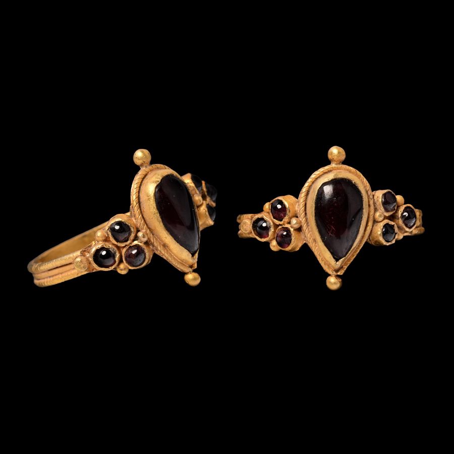 Byzantine Gold Ring with Cabochon Garnets