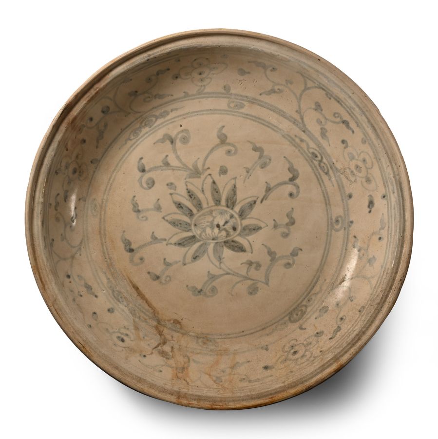 Massive Hoi An Shipwreck Glazed Blue and White Dish