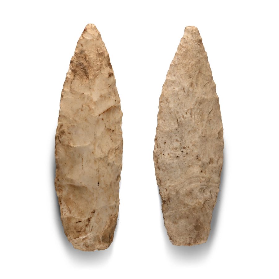 Native American Leaf-Shaped Stone Arrowhead Group