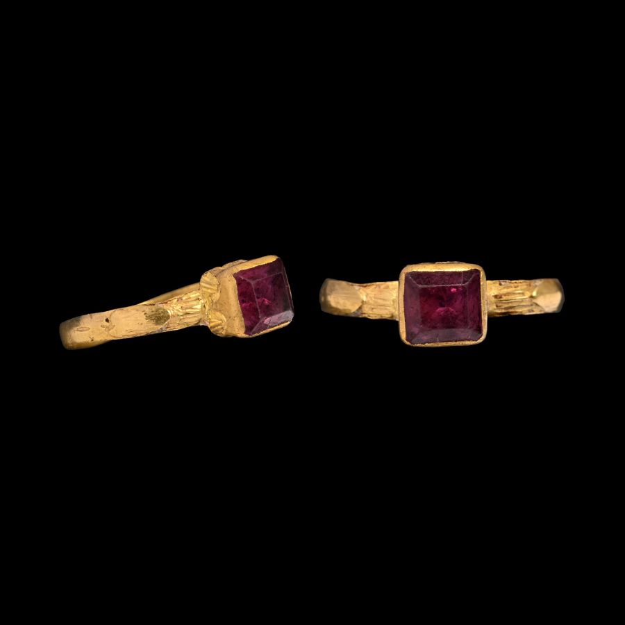 Medieval Gold Ring with Ruby