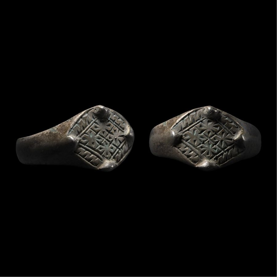 Medieval Silver Ring with Lozenge-shaped Bezel