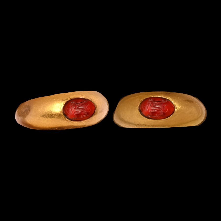 Roman Gold Ring with Sphinx