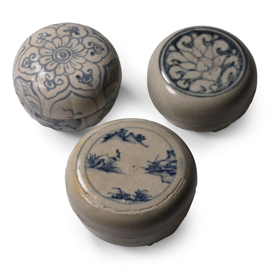 Hoi An Cargo Shipwreck Glazed Blue and White Lidded Box Collection