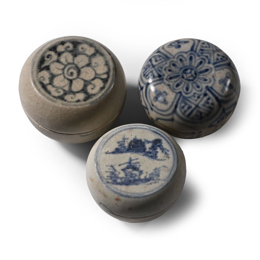 Hoi An Cargo Shipwreck Glazed Blue and White Lidded Box Collection