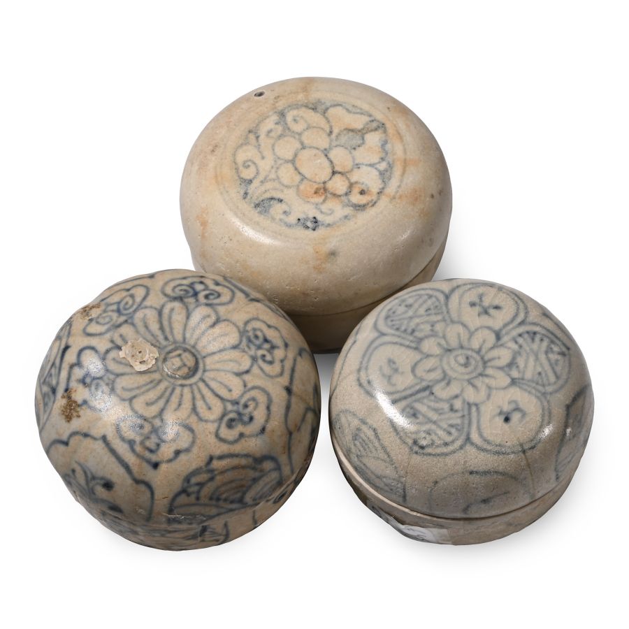 Hoi An Cargo Shipwreck Glazed Blue and White Lidded Box Collection