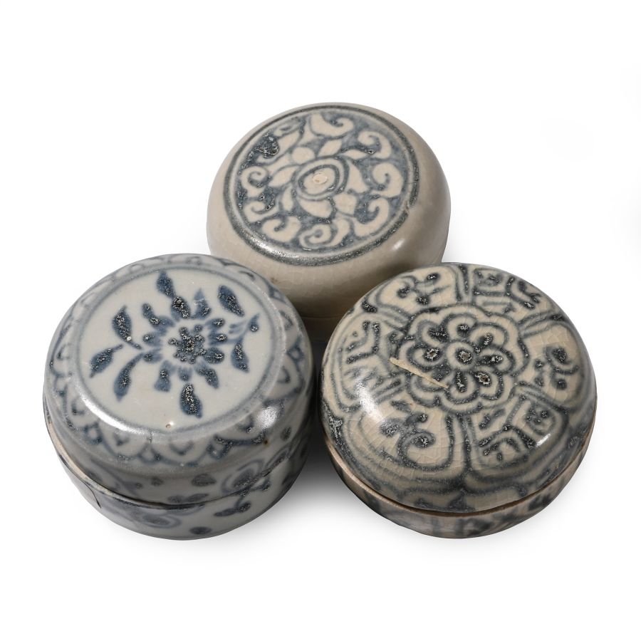 Hoi An Cargo Shipwreck Glazed Blue and White Lidded Box Collection
