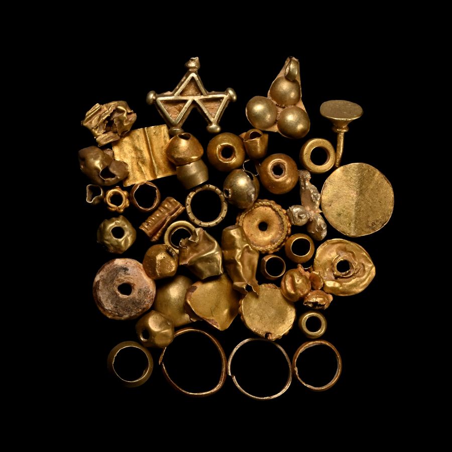 Western Asiatic Mixed Gold Bead Group