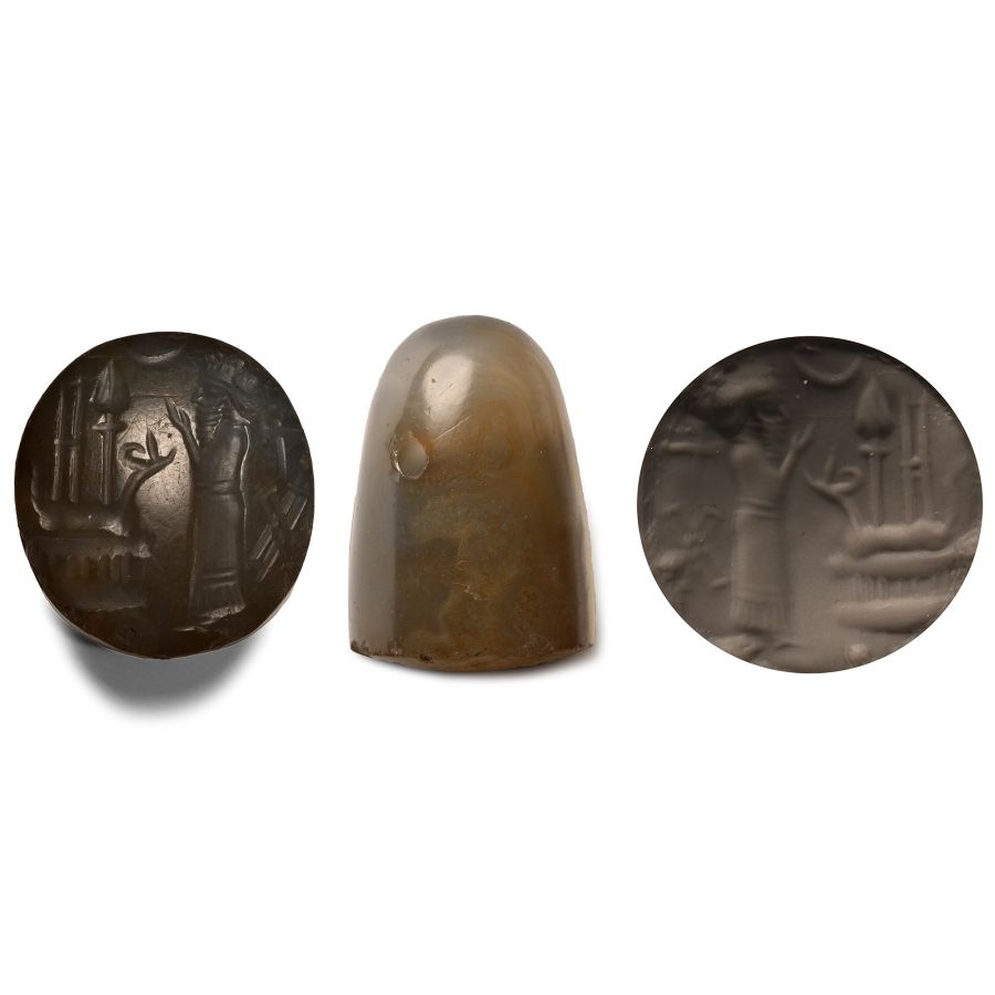 Neo-Babylonian Chalcedony Conoid Stamp Seal with Worshipper