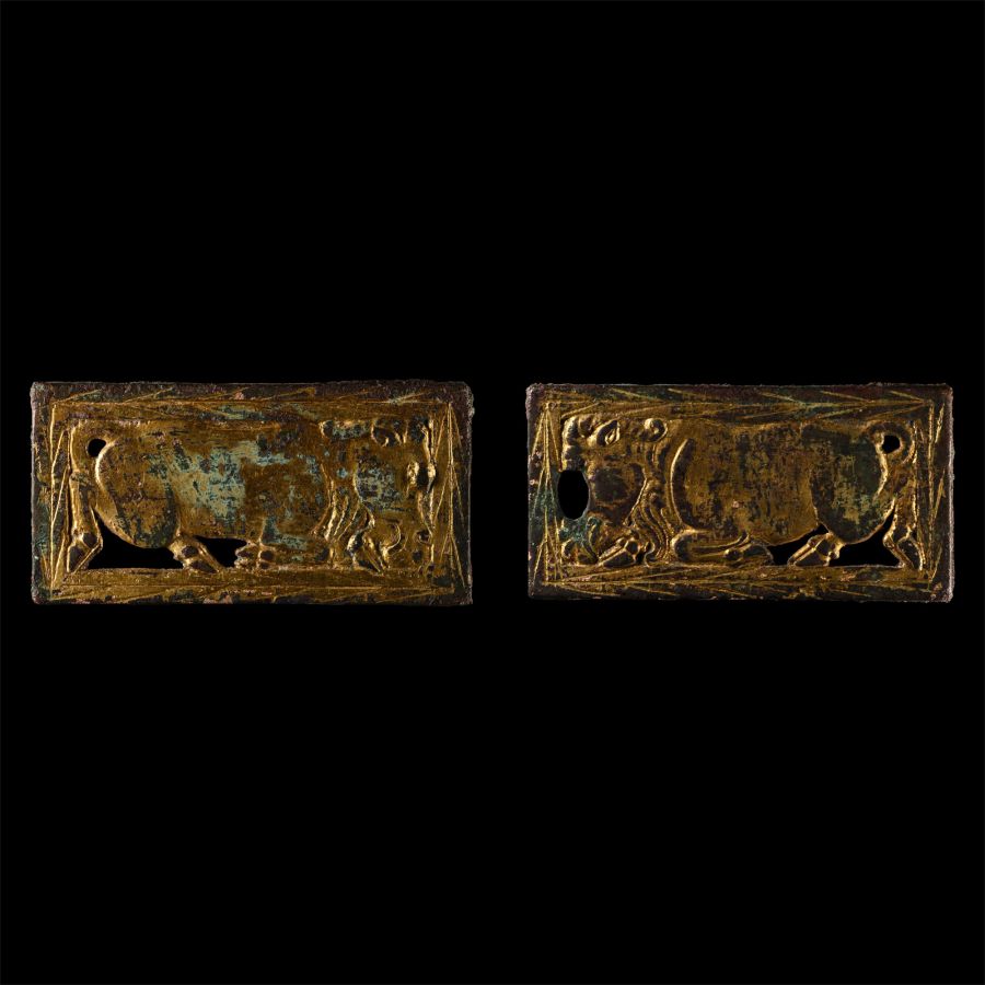Ordos Gilt Bronze Belt Plate Pair with Bulls