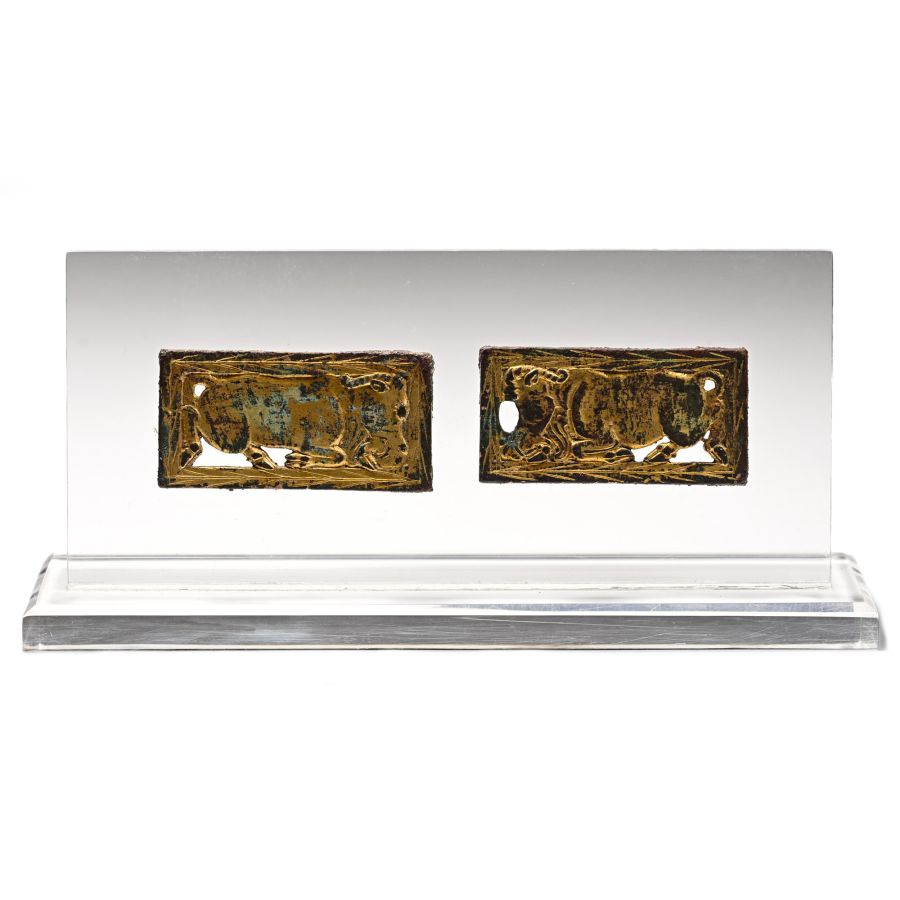 Ordos Gilt Bronze Belt Plate Pair with Bulls