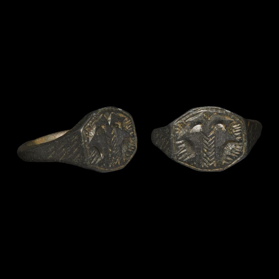 Medieval Decorated Bronze Signet Ring