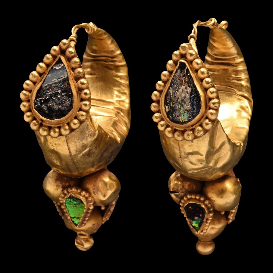 Eastern Roman Gold Hoop Earrings with Stone Inlays