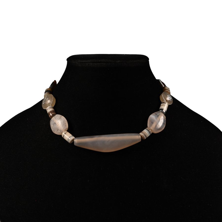 Western Asiatic Style Agate Bead String
