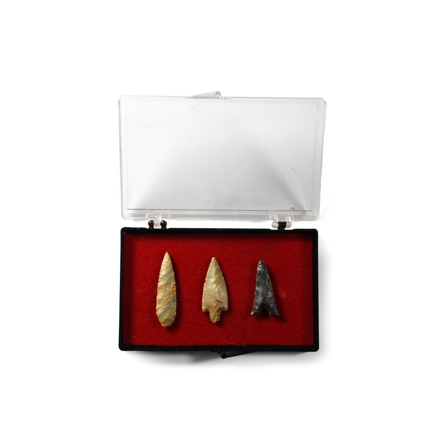 Published North African Stone Age Arrowhead Group