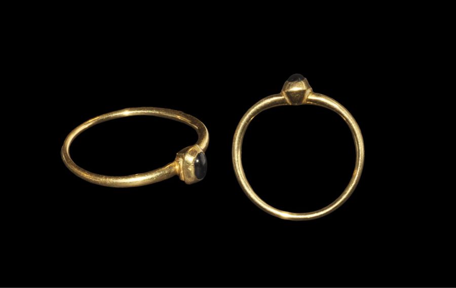 Medieval Gold and Sapphire Ring