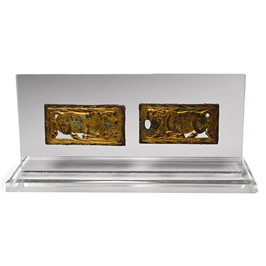 Ordos Gilt Bronze Belt Plate Pair with Bulls