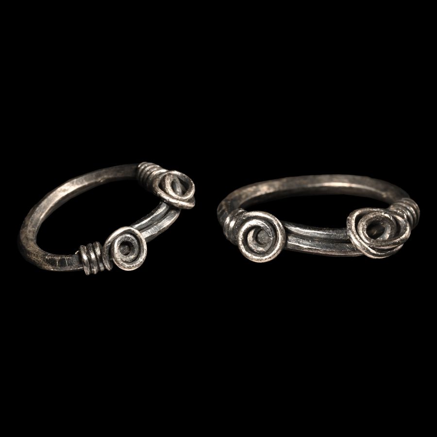 Viking Age Silver Ring with Coiled Bezel