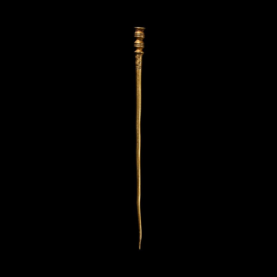 Roman Decorated Gold Dress Pin