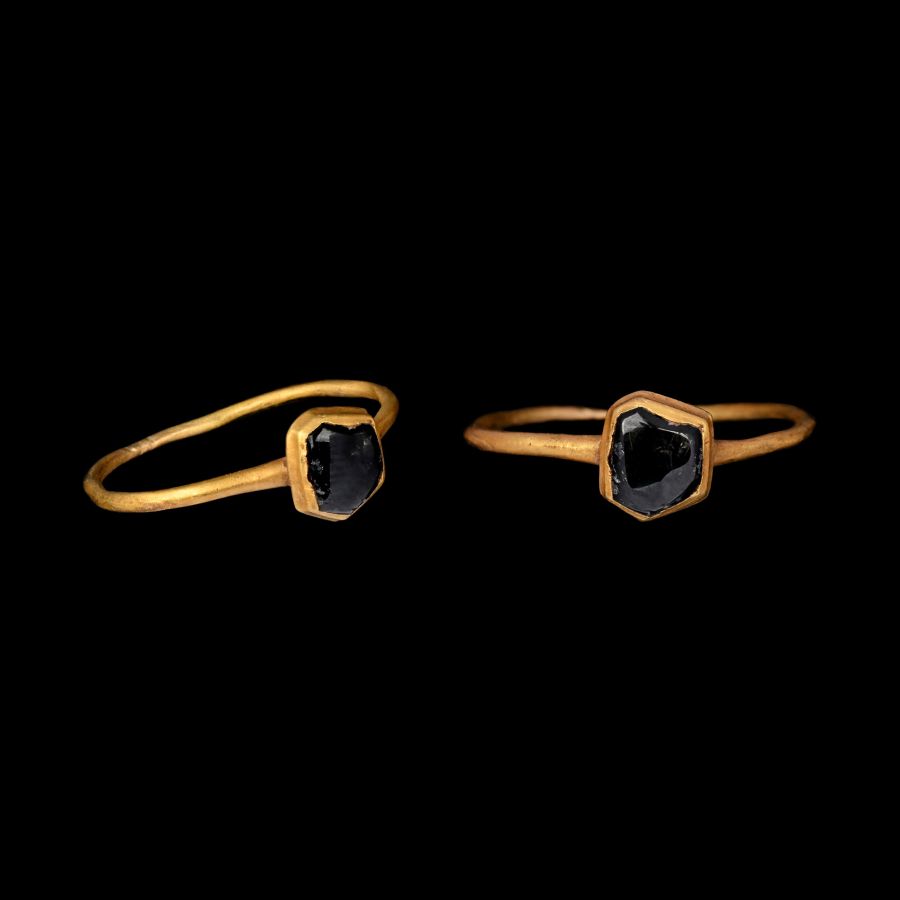 'The Caunton' Medieval Gold Ring with Cobalt Blue Gemstone
