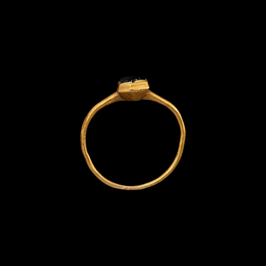 'The Caunton' Medieval Gold Ring with Cobalt Blue Gemstone